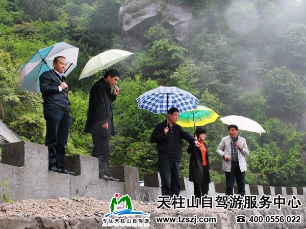 卓晓静指导天柱山景区换乘工作(图1) 卓晓静指导天柱山景区换乘工作(图1)
