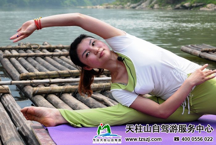 白马潭水面瑜伽柔情演绎夏日清凉文化健身养心之旅(图1) 白马潭水面瑜伽柔情演绎夏日清凉文化健身养心之旅(图1)